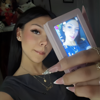 digitalni retro fotoaparat iz 2000ih + poklon za pravljenje retro fotki